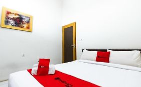 Reddoorz @ Hertasning Area 2